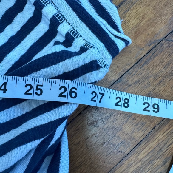 We The Free- FUN & FLATTERING striped top! Leave it flowy or tie a front knot - Picture 3 of 9